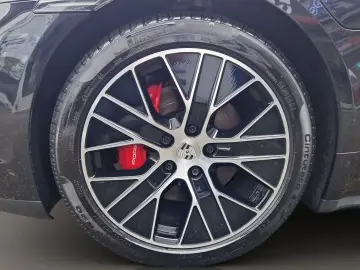 PORSCHE Taycan 4S ST FACELIFT Pano ACC 20z Chrono Bose