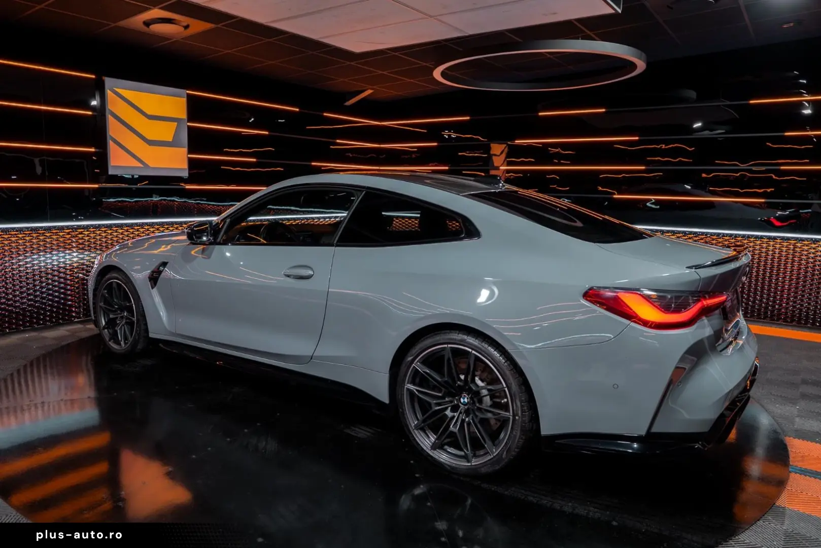 BMW M4 Coupe Competition 360  HUD Harman Kardon