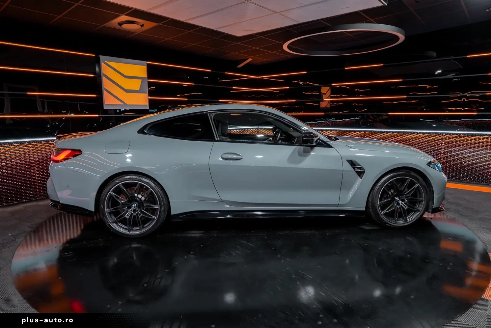 BMW M4 Coupe Competition 360  HUD Harman Kardon