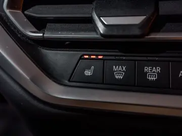 BMW M4 Coupe Competition 360  HUD Harman Kardon