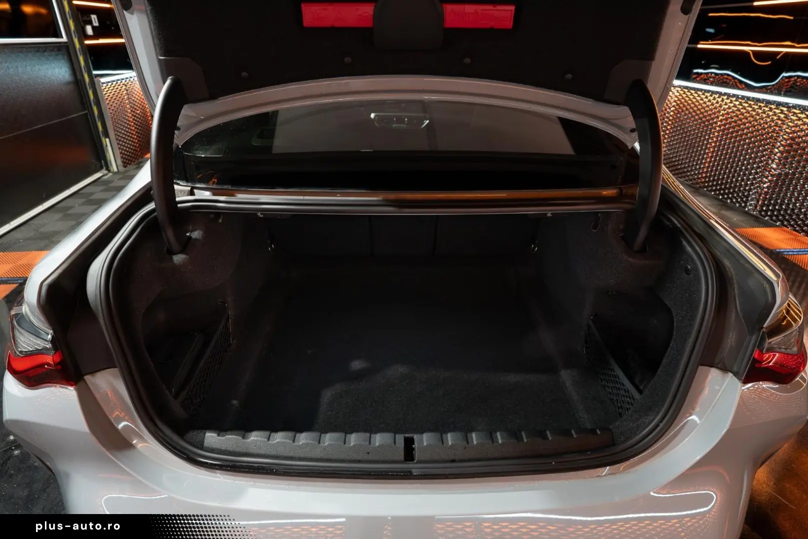 BMW M4 Coupe Competition 360  HUD Harman Kardon