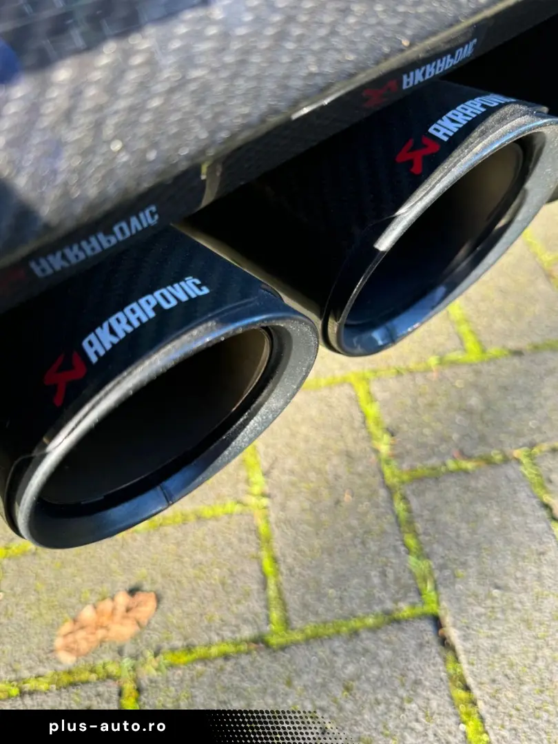 BMW M4 Coupe Competition  AKRA S-Sitze  M-CARBON