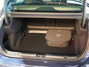 MERCEDES-BENZ EQE 300 Edition Electric Art 22kW Burm&hellip;