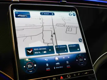 MERCEDES-BENZ EQE 300 Edition Electric Art 22kW Burm&hellip;