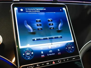 MERCEDES-BENZ EQE 300 Edition Electric Art 22kW Burm&hellip;