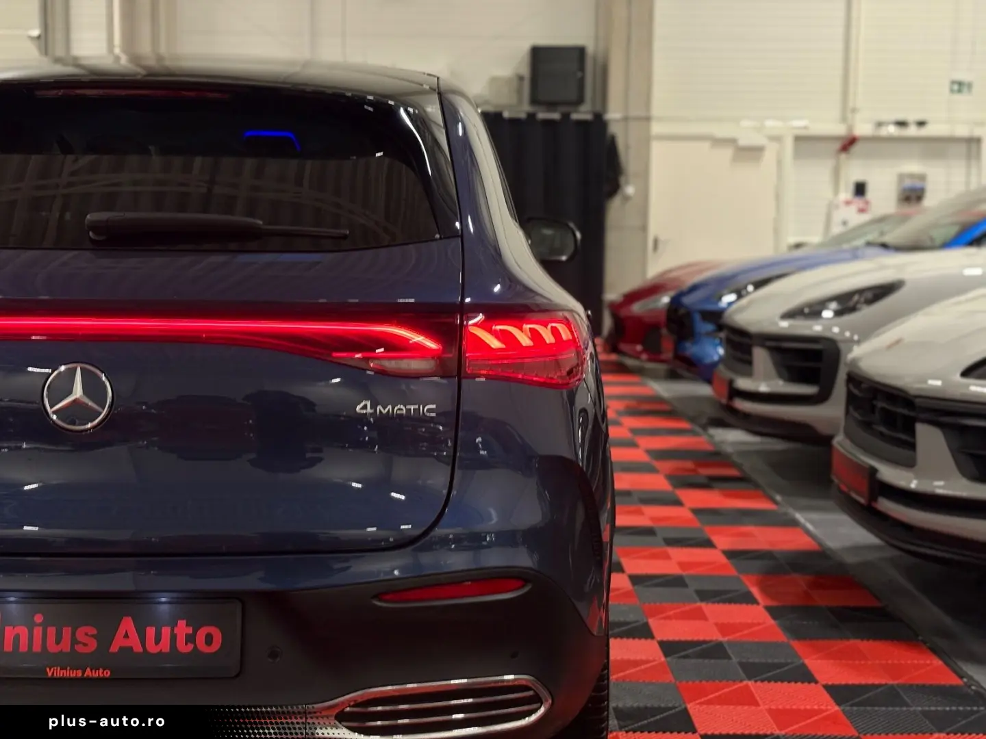 MERCEDES-BENZ EQE SUV 500 AMG 4MATIC BURM LED CARPLAY 360