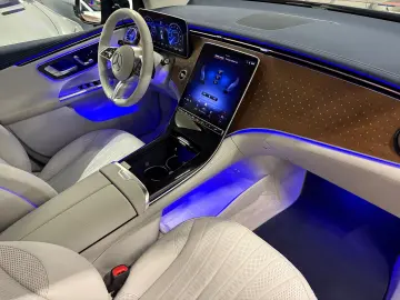 MERCEDES-BENZ EQE SUV 500 AMG 4MATIC BURM LED CARPLAY 360