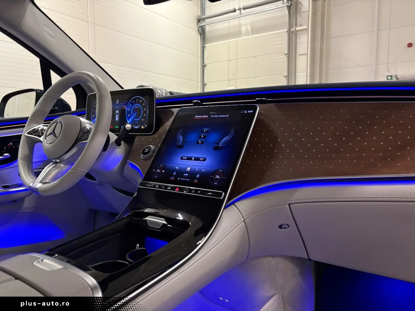 MERCEDES-BENZ EQE SUV 500 AMG 4MATIC BURM LED CARPLAY 360