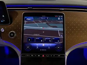 MERCEDES-BENZ EQE SUV 500 AMG 4MATIC BURM LED CARPLAY 360