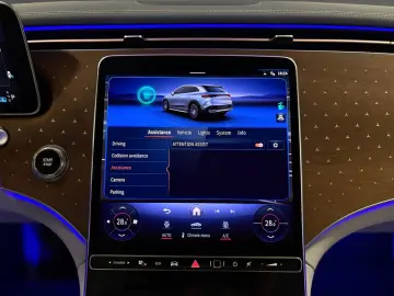 MERCEDES-BENZ EQE SUV 500 AMG 4MATIC BURM LED CARPLAY 360