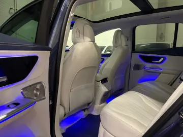 MERCEDES-BENZ EQE SUV 500 AMG 4MATIC BURM LED CARPLAY 360