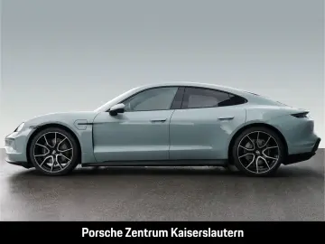 PORSCHE Taycan BOSE Luftfederung Panoramadach LED-Matrix