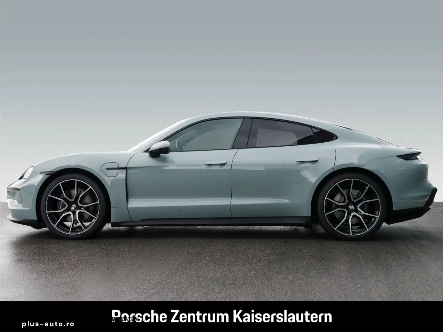 PORSCHE Taycan BOSE Luftfederung Panoramadach LED-Matrix