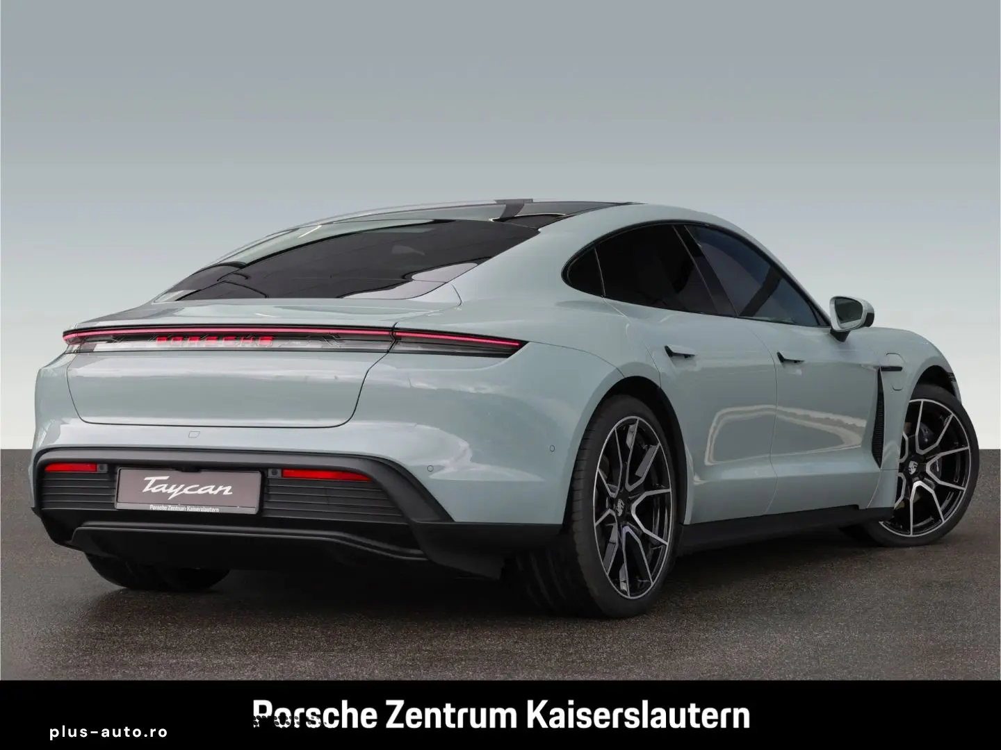 PORSCHE Taycan BOSE Luftfederung Panoramadach LED-Matrix