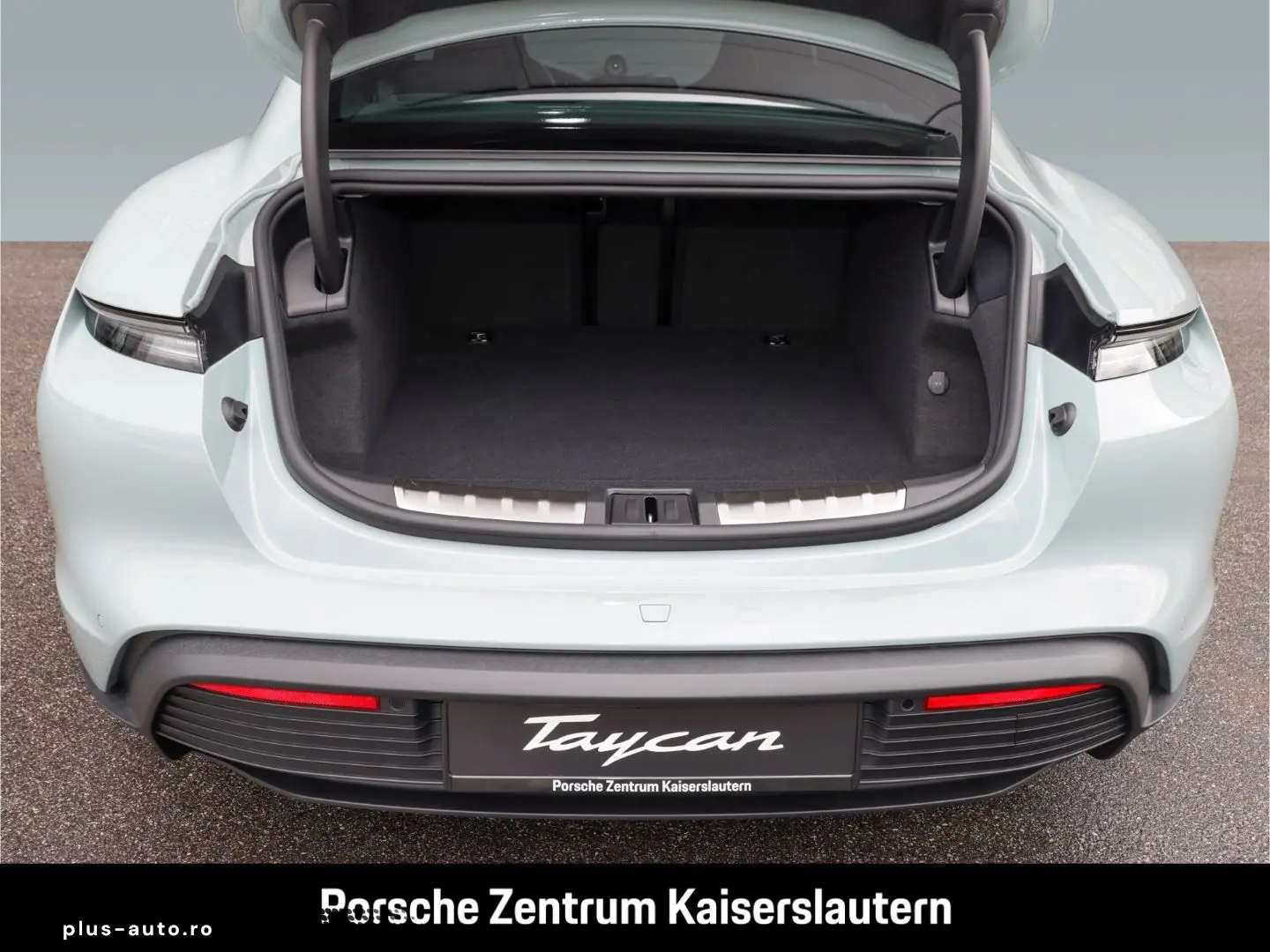 PORSCHE Taycan BOSE Luftfederung Panoramadach LED-Matrix
