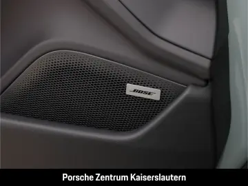PORSCHE Taycan BOSE Luftfederung Panoramadach LED-Matrix