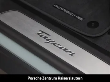 PORSCHE Taycan BOSE Luftfederung Panoramadach LED-Matrix