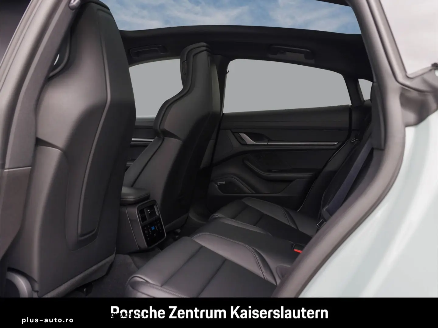 PORSCHE Taycan BOSE Luftfederung Panoramadach LED-Matrix