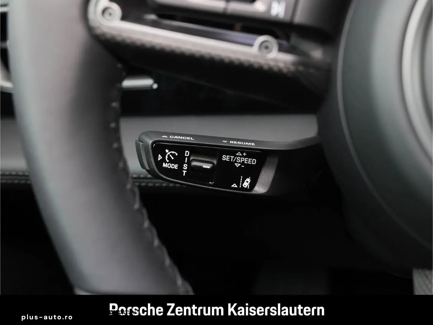 PORSCHE Taycan BOSE Luftfederung Panoramadach LED-Matrix