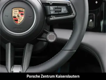 PORSCHE Taycan BOSE Luftfederung Panoramadach LED-Matrix