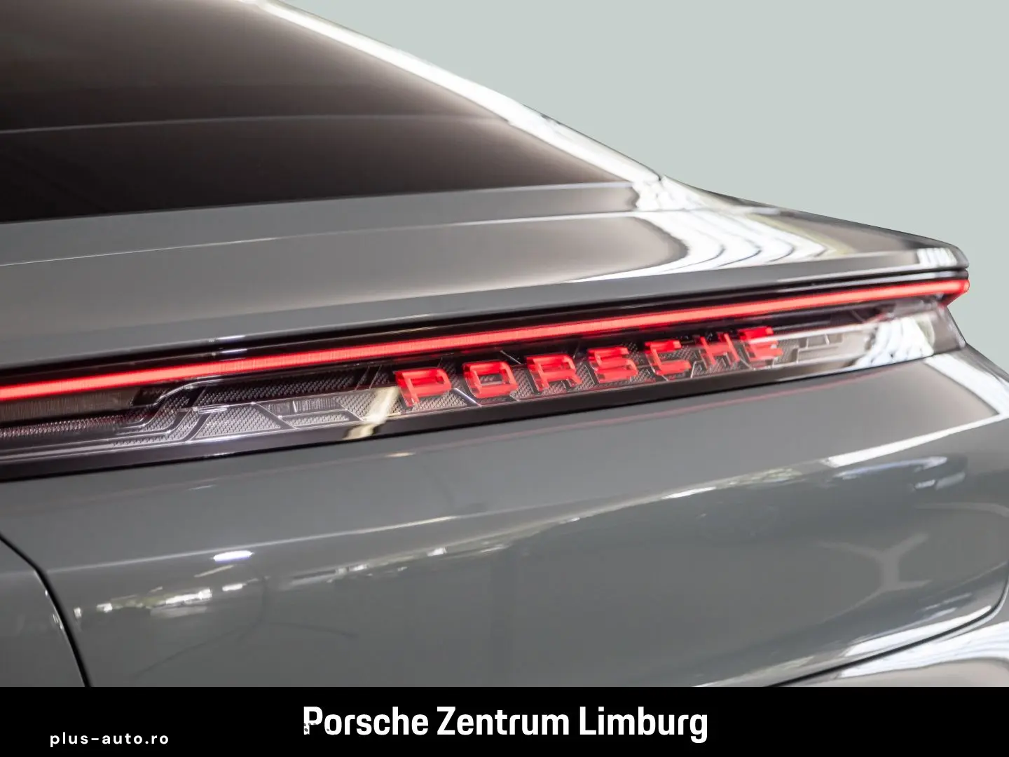 PORSCHE Taycan InnoDrive LED-Matrix Rückfahrkamera BOSE