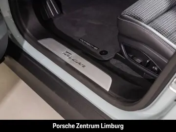 PORSCHE Taycan InnoDrive LED-Matrix Rückfahrkamera BOSE