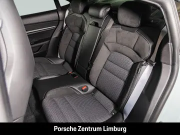 PORSCHE Taycan InnoDrive LED-Matrix Rückfahrkamera BOSE