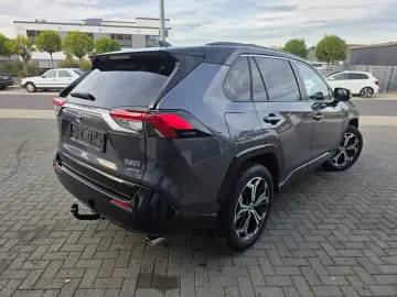 TOYOTA RAV 4 2.5 Plug-in Hybrid Pano Leder HUD JBL 360
