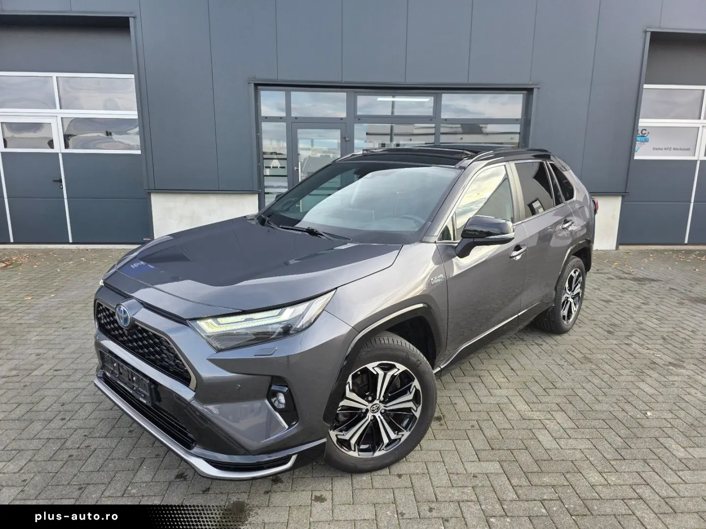 TOYOTA RAV 4 2.5 Plug-in Hybrid Pano Leder HUD JBL 360