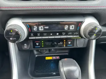 TOYOTA RAV 4 2.5 Plug-in Hybrid Pano Leder HUD JBL 360