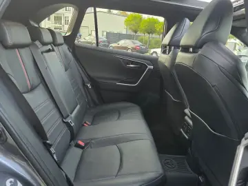 TOYOTA RAV 4 2.5 Plug-in Hybrid Pano Leder HUD JBL 360