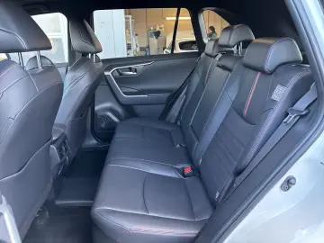 TOYOTA RAV 4 Plug-in Hybrid 4x4 El. Panodach Navi Leder