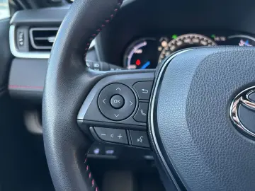 TOYOTA RAV 4 Plug-in Hybrid 4x4 El. Panodach Navi Leder