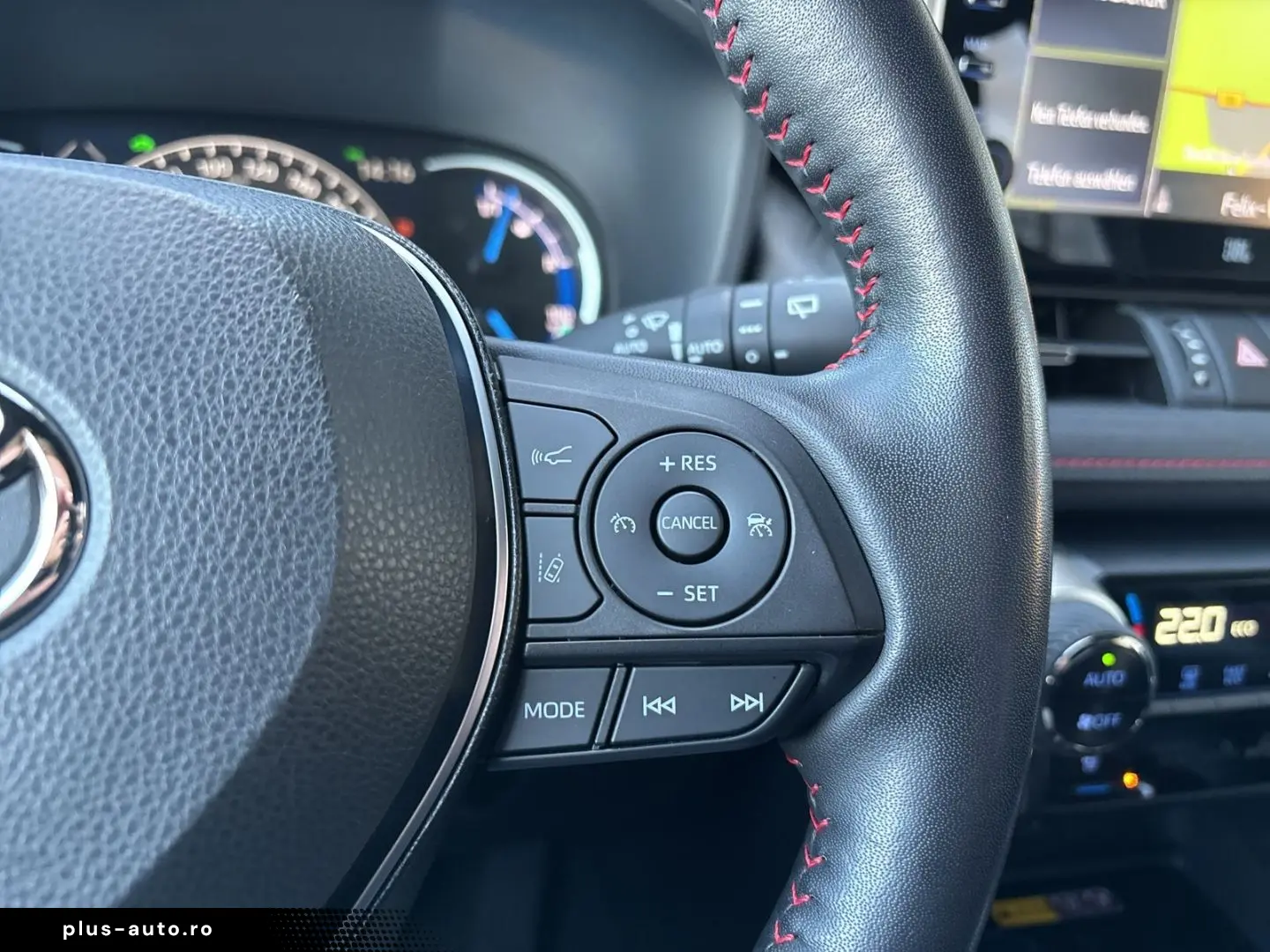 TOYOTA RAV 4 Plug-in Hybrid 4x4 El. Panodach Navi Leder