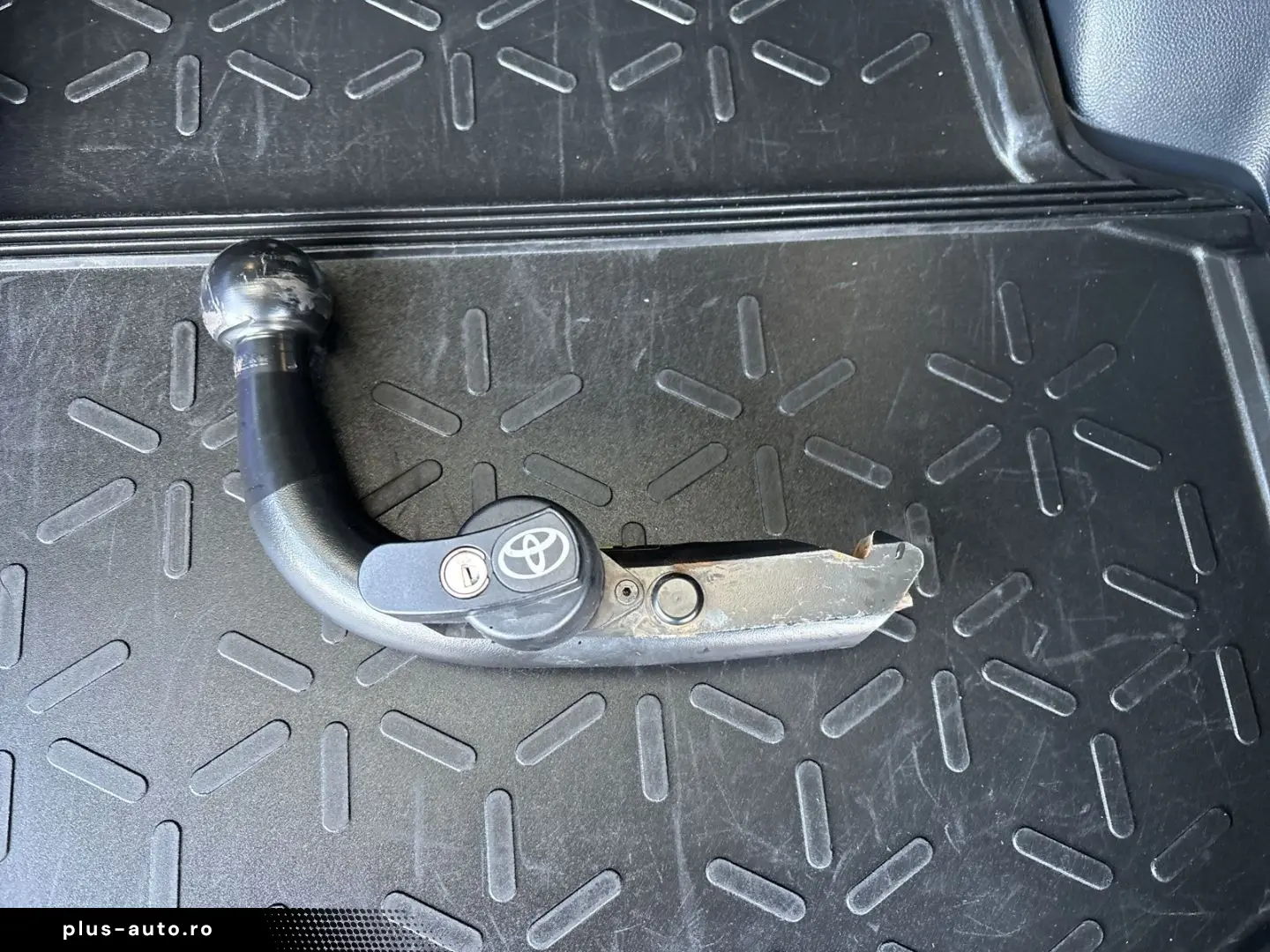 TOYOTA RAV 4 Plug-in Hybrid 4x4 El. Panodach Navi Leder