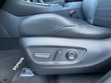 TOYOTA RAV 4 Plug-in Hybrid 4x4 El. Panodach Navi Leder