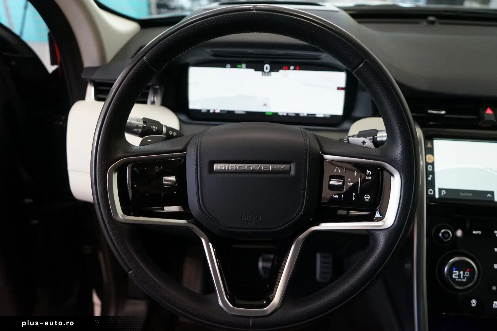 LAND ROVER Discovery Sport P300e Hybrid R-Dynamic HSE AWD