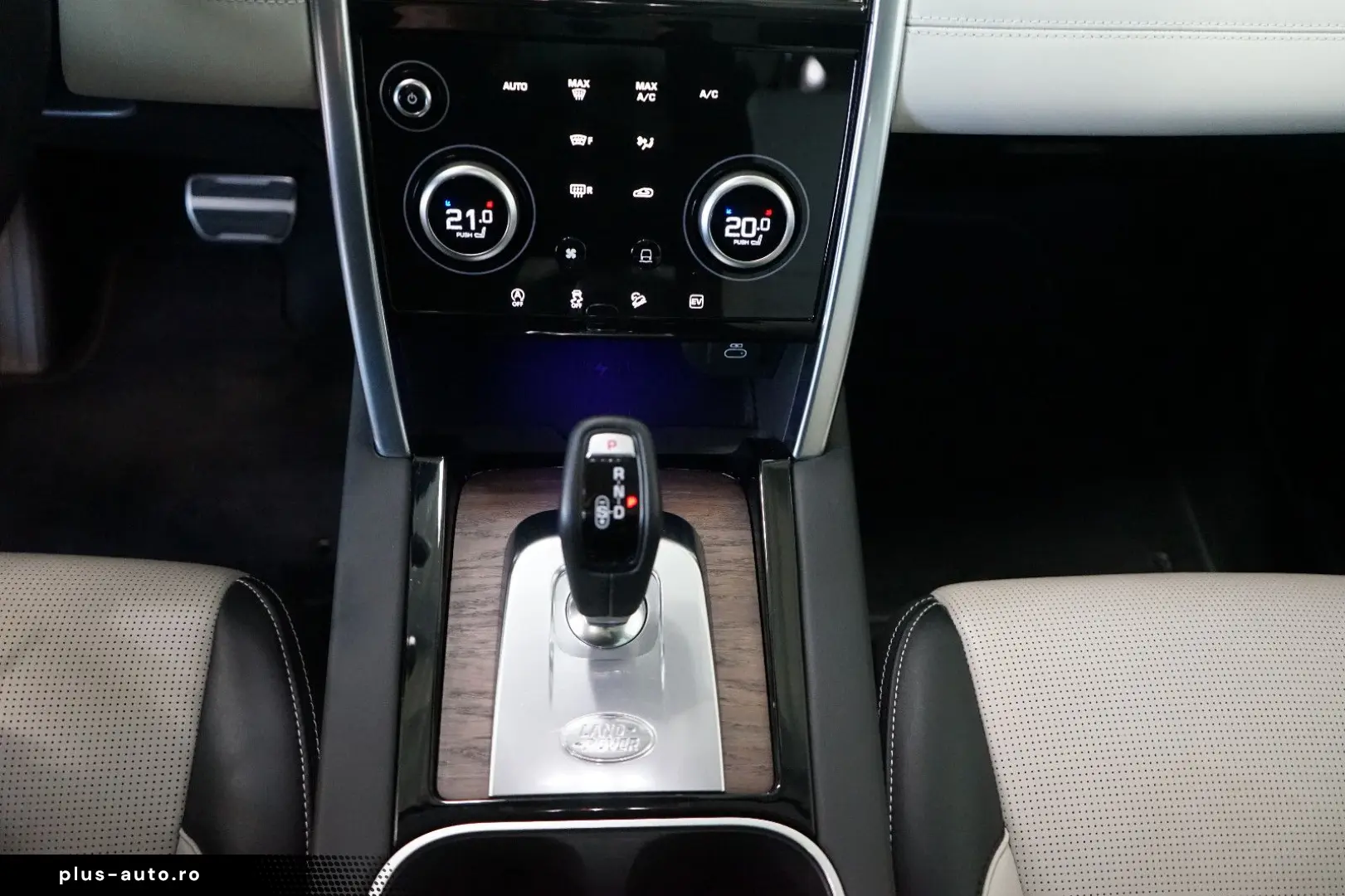 LAND ROVER Discovery Sport P300e Hybrid R-Dynamic HSE AWD