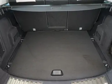 LAND ROVER Discovery Sport P300e Hybrid R-Dynamic HSE AWD