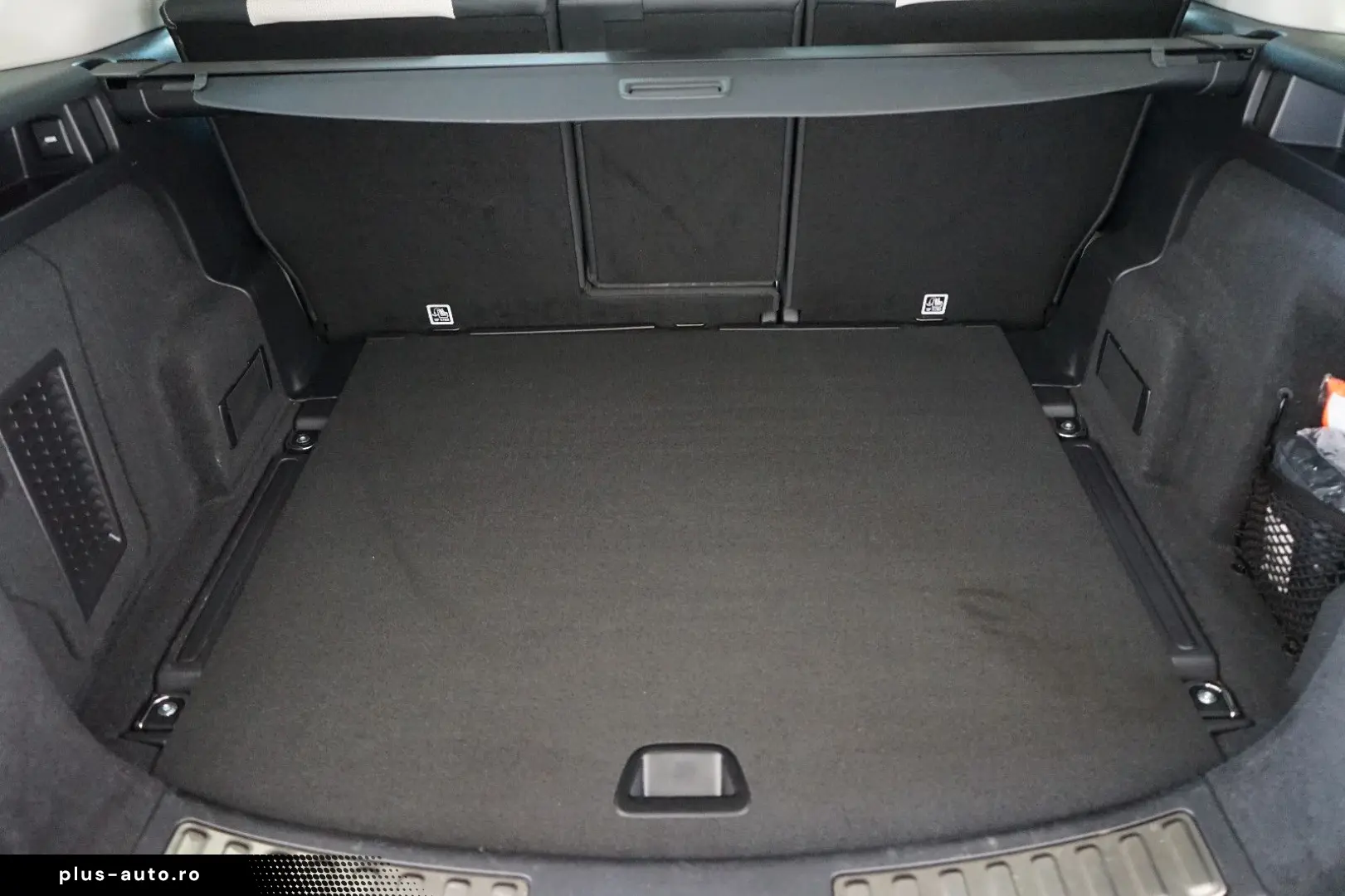 LAND ROVER Discovery Sport P300e Hybrid R-Dynamic HSE AWD