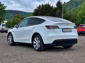 TESLA Model Y Long Range Dual Motor AWD