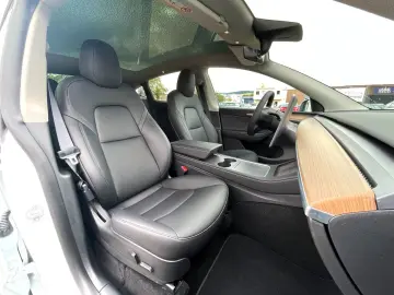 TESLA Model Y Long Range Dual Motor AWD