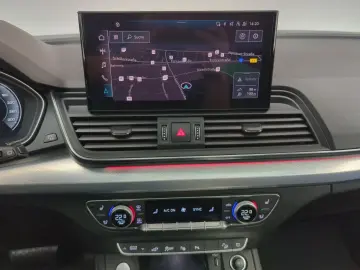 AUDI Q5 S line 55 TFSI e qu. Air AHK Pano Tour Matrix