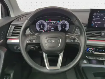 AUDI Q5 S line 55 TFSI e qu. Air AHK Pano Tour Matrix