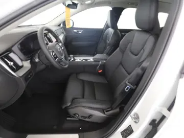 VOLVO XC 60 T6 Plus Dark Recharge Plug-In Hybrid AWD