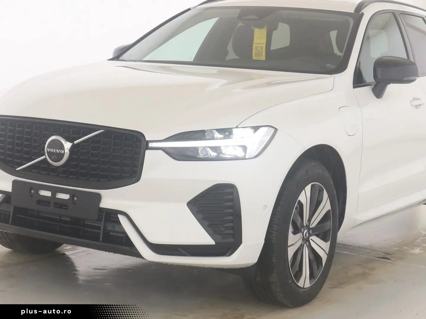 VOLVO XC 60 T6 Plus Dark Recharge Plug-In Hybrid AWD