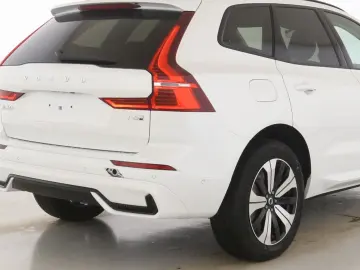 VOLVO XC 60 T6 Plus Dark Recharge Plug-In Hybrid AWD