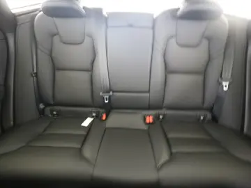 VOLVO XC 60 T6 Plus Dark Recharge Plug-In Hybrid AWD