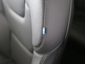 VOLVO XC 60 T6 Plus Dark Recharge Plug-In Hybrid AWD