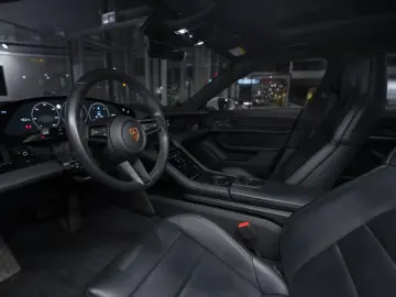 PORSCHE Porsche Taycan (MY22) 300kW   408hp